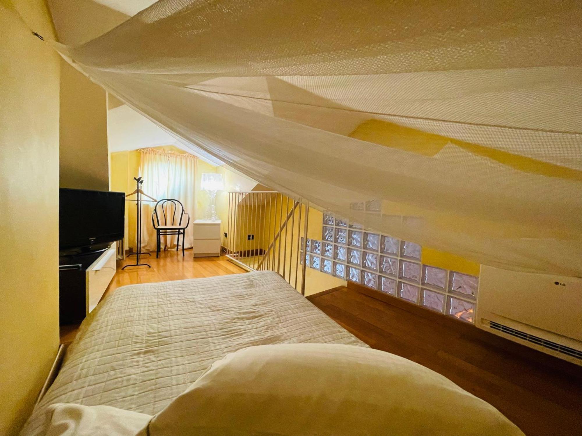Casa Caroli, Charme E Comfort Nel Cuore Di Alba Екстериор снимка