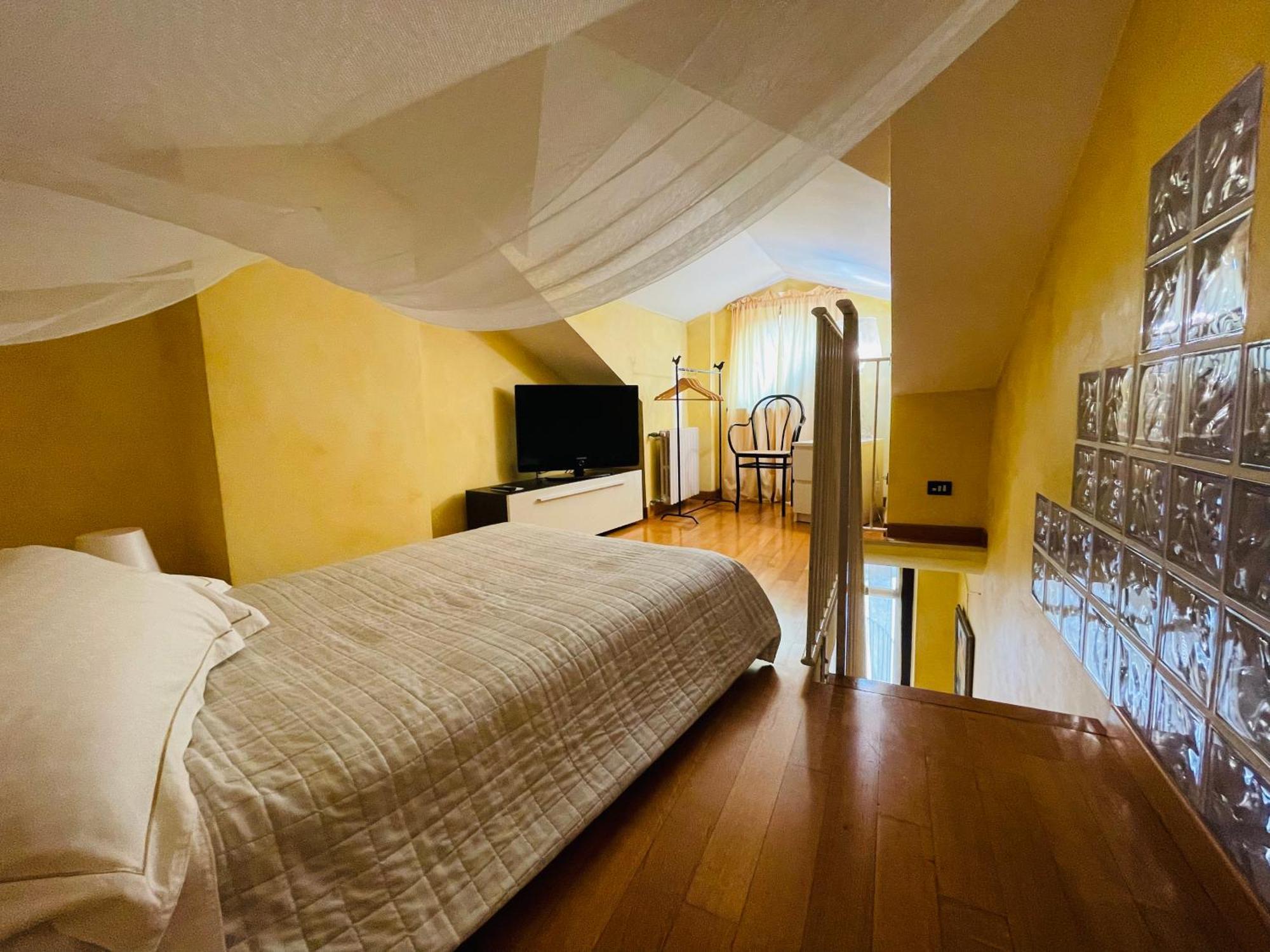 Casa Caroli, Charme E Comfort Nel Cuore Di Alba Екстериор снимка