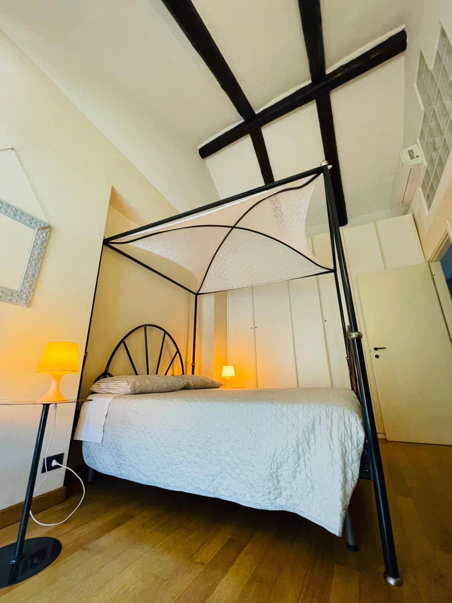 Casa Caroli, Charme E Comfort Nel Cuore Di Alba Екстериор снимка